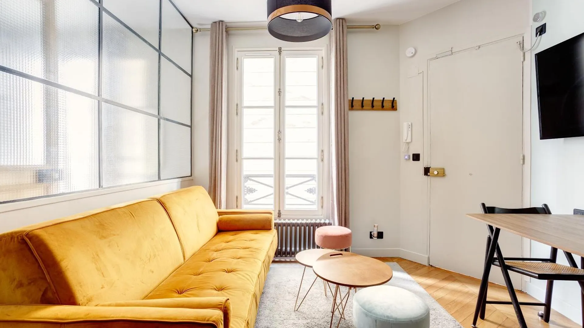 Aparthotel Stylish In The Heart Of Paris