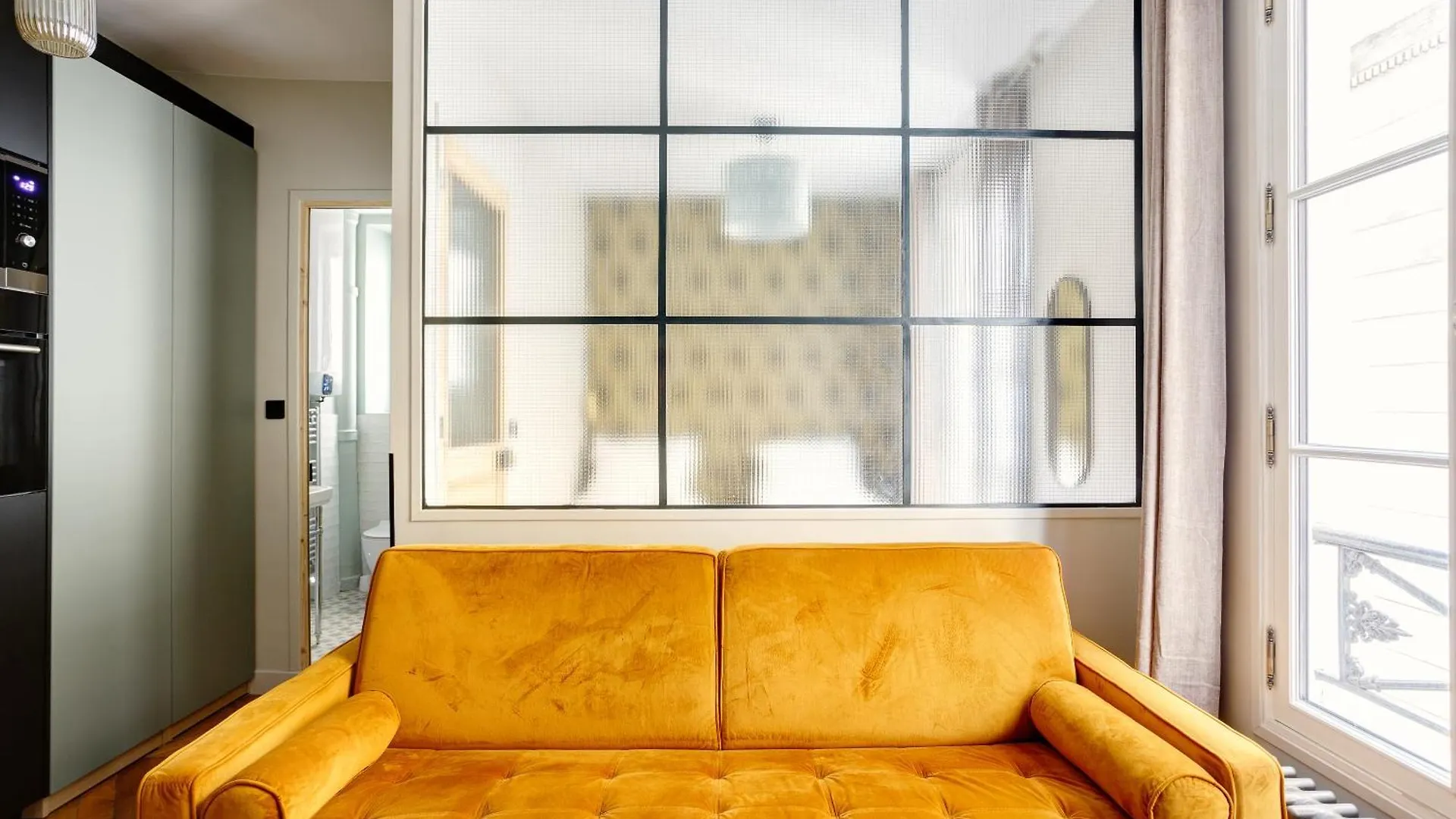 Aparthotel Stylish In The Heart Of Paris