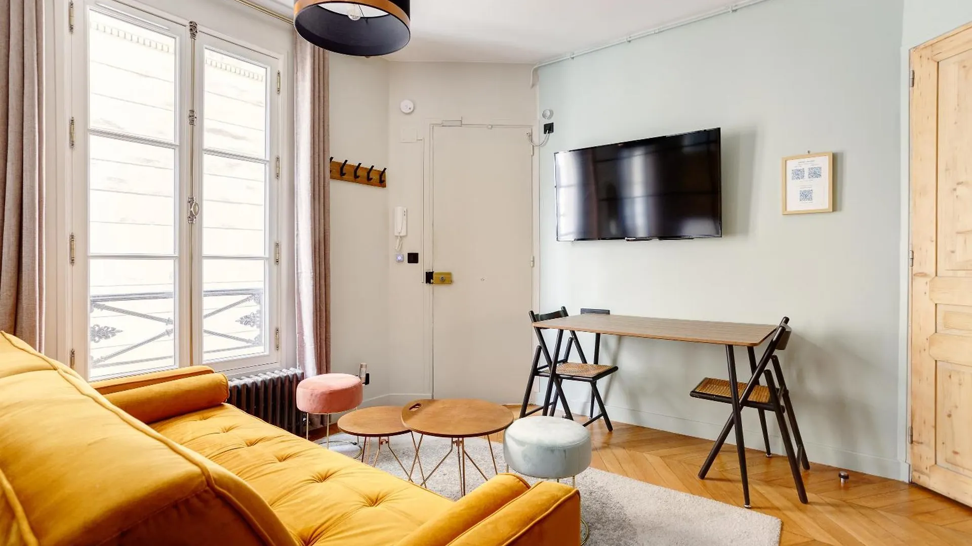 Aparthotel Stylish In The Heart Of Paris